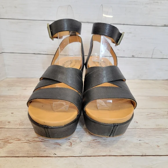 Kork-Ease Black Platform Sandals - Picture 7 of 13